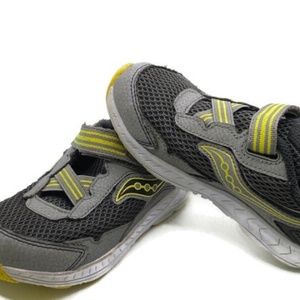 Boys Sneaker Saucony SIZE 10.